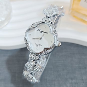 Női karóra négylevelű lóherével és gyémántokkal, könnyű luxus, elegáns