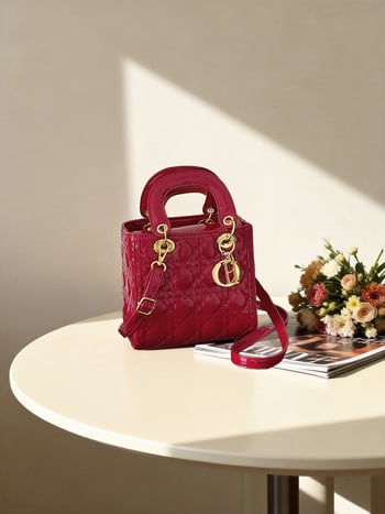 Geantă mică pătrată din PU, quilted, curea crossbody, stil urban pentru uz zilnic