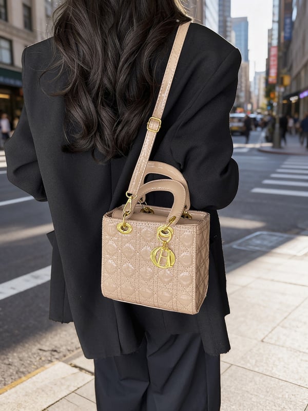 Geantă mică pătrată din PU, quilted, curea crossbody, stil urban pentru uz zilnic
