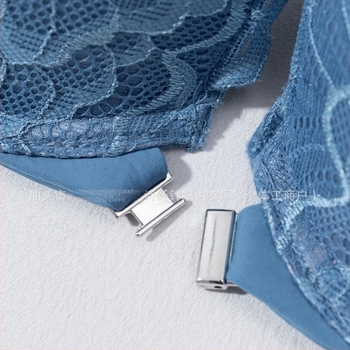 Производителят е специализиран в трансгранична търговия на едро, европейски и американски, популярен удобен, стоманен пръстен, френски, секси дантелен сутиен с копчета отпред и отзад, красив сутиен