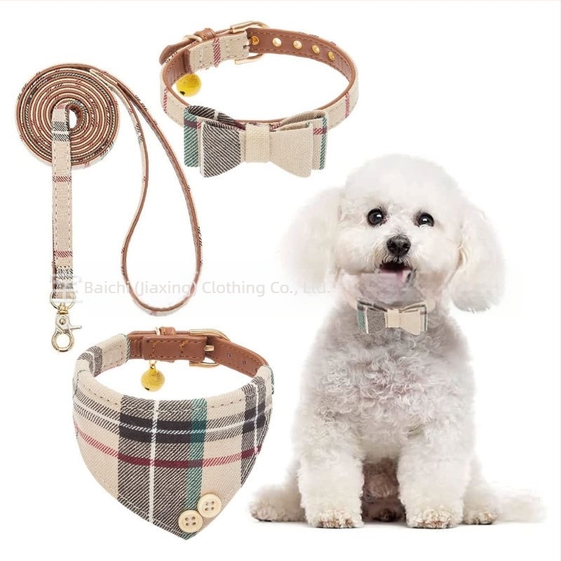 Комплект каишки за кучета с папионка и триъгълник Amazon Pet British Plaid