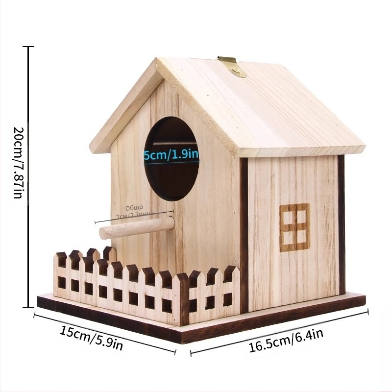 Трансгранично дървено птиче гнездо, удебелено папагалско малко гнездо, пасторално, екологично чисто външно гнездо, къща за птици, клетка за птици, къщичка за птици