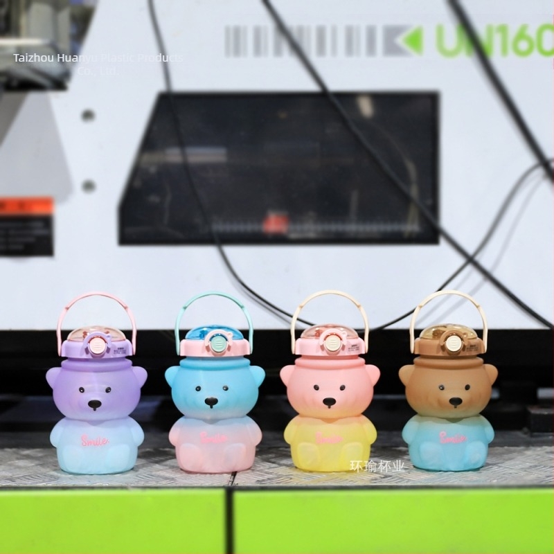 Детска висококачествена чаша за мече, сладка студентска чаша 1L, чаша за пиене с каишка, голяма вместимост, градиентна пластмасова чаша за вода