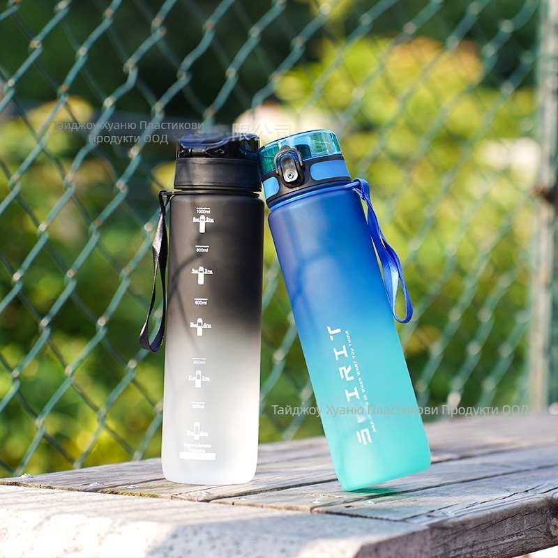 Спортна чаша за вода 1L с голям капацитет, пластмасова чаша, преносима космическа чаша с кантар, фитнес на открито, директна чаша за пиене, спортен модел