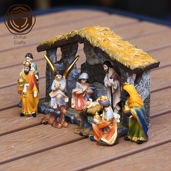 Трансгранична доставка на 8,5 см висок класически комплект коледни ясли за декорация на сцена, подаръчна кутия, празнични подаръци от смола