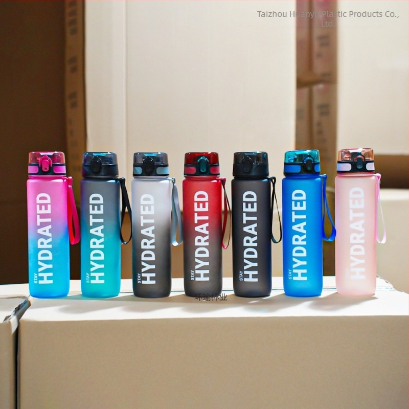 Спортна чаша за вода 1000 мл с голям капацитет, пластмасова чаша, непропусклива, преносима космическа чаша с кантар, чаша за директно пиене на открито