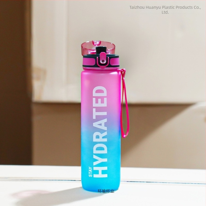 Спортна чаша за вода 1000 мл с голям капацитет, пластмасова чаша, непропусклива, преносима космическа чаша с кантар, чаша за директно пиене на открито