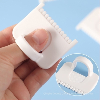 Инструмент за довършване на ръбове при шиене и тъкани – високопрецизен оверлок водач за DIY платове (Без марка, Материал: Друг, Категория: Пин, Произход: Друг, Опаковка: Друга)