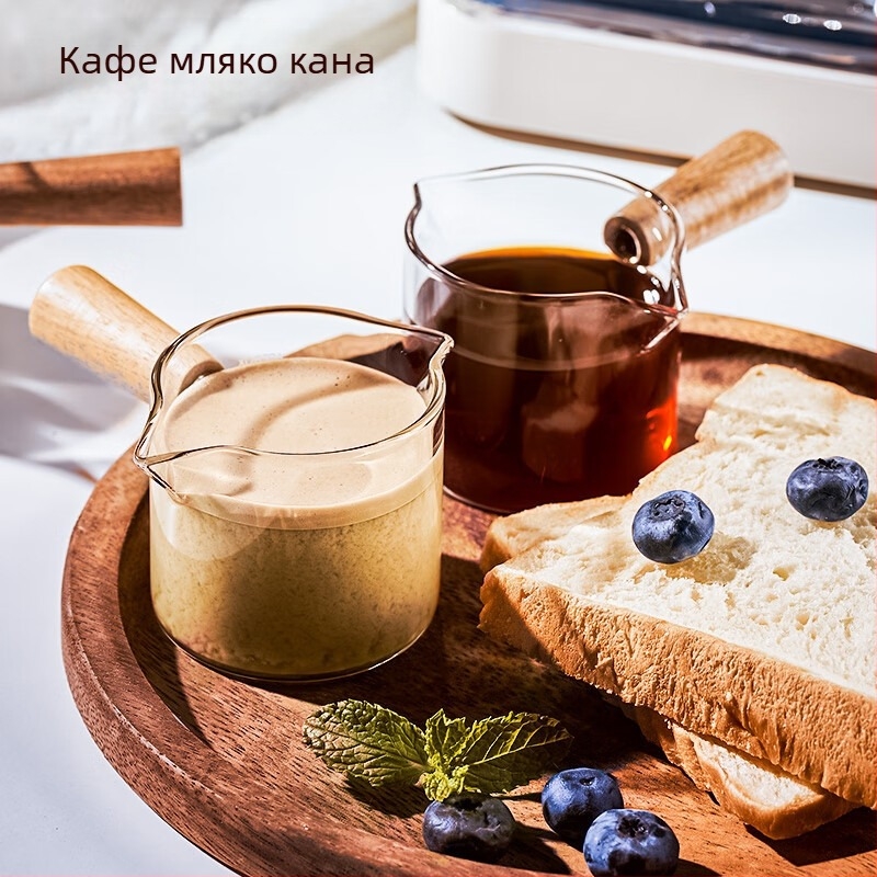 Чаша за еспресо с мерителна скала и стъклено тяло, дървена дръжка – модерен семпъл стил кафе чаша с отпечатано лого
