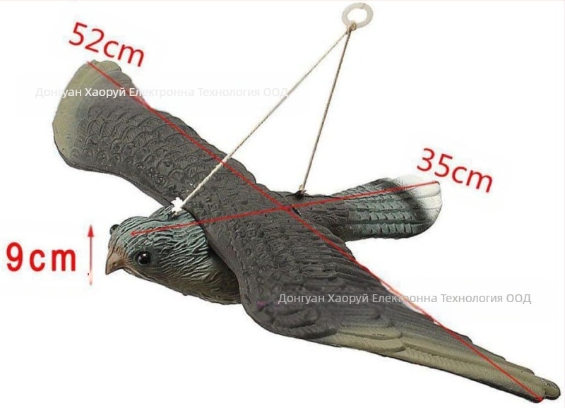 Модел на ястреб за примамване и градинска украса, изработен от смола, с полирана повърхност