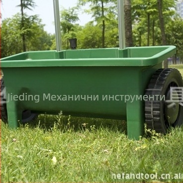 Плантер JD1114 – пластмасова сеялка за посев, торене и разпръскване на сол