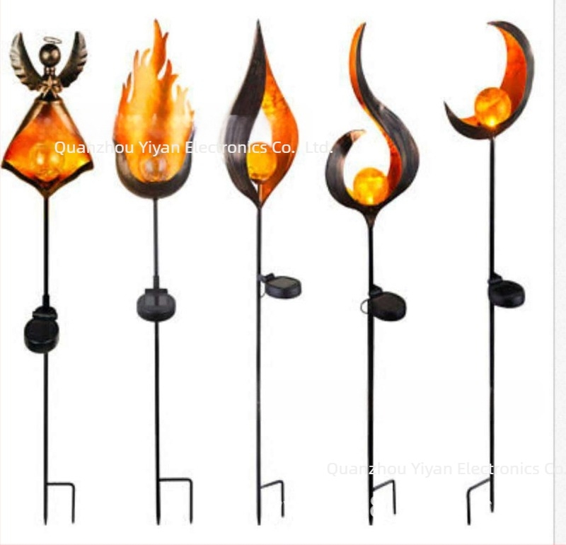 Соларна лампа за тревна площ от ковано желязо с подземен щифт — LED, IP65, 0.6W, 1.2V, 12–16 ч