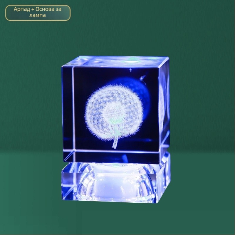 Кристално геометрично кубче с лазерно гравиран портрет на Буда Гуаньин, модерен минималистичен стил, подходящо за спалня