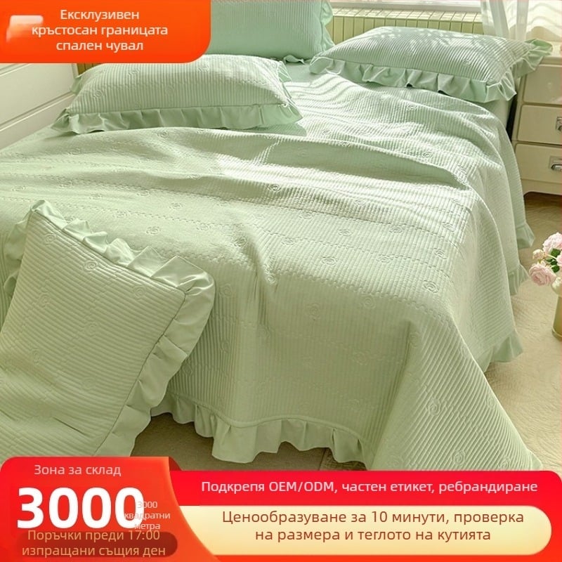 Покривка за легло от регенерирано целулозно влакно, набита и шита, реактивно боядисана, едноцветна, стил принцеса