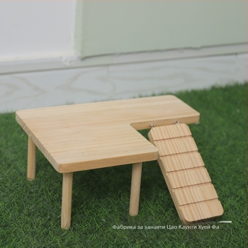 Дървена двуетажна платформа-стълба за хамстери и таралежи • Материал: дърво • Марка: Huifa • Категория: принадлежности за домашни любимци