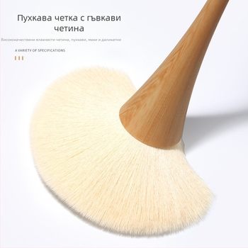 Японска четка за прах за нокти — мек косъм, компактна дръжка; марка: Chusha; Категория: Четка за почистване; Внос: Не; Тип на марката: Домашна марка