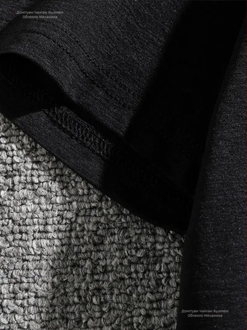 Тениска с принт, кръгло деколте, къс ръкав, свободна кройка (Полиестерова материя; печат; къси ръкави; кръгло деколте; свободна кройка)