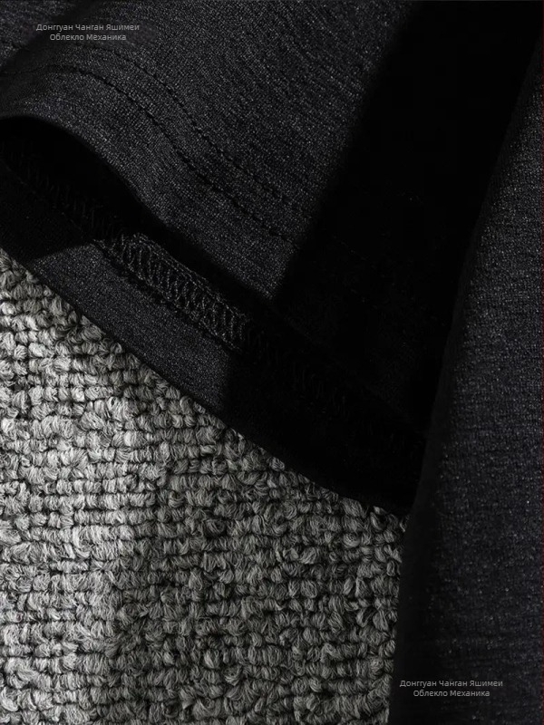 Тениска с принт, кръгло деколте, къс ръкав, свободна кройка (Полиестерова материя; печат; къси ръкави; кръгло деколте; свободна кройка)