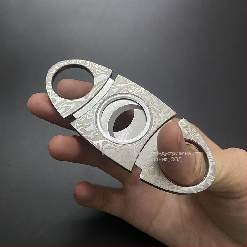 Резачка за пури от неръждаема стомана, релефна повърхност, двойно острие, преносима (неръждаема стомана; релефна повърхност; двойно острие)