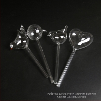 Стъклено сърцевидно устройство за поливане на растения, боросиликатно стъкло, издуване, полирана повърхност, декоративна закачалка