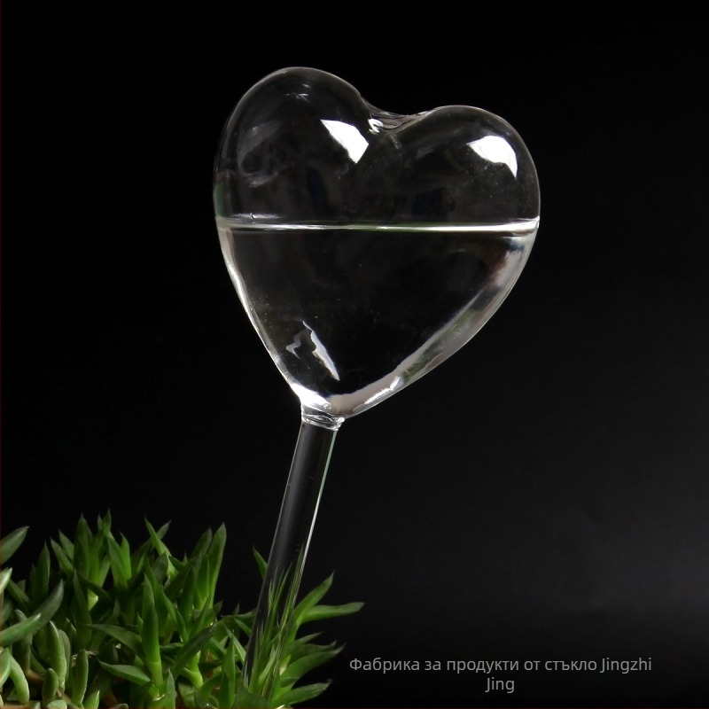 Стъклено сърцевидно устройство за поливане на растения, боросиликатно стъкло, издуване, полирана повърхност, декоративна закачалка