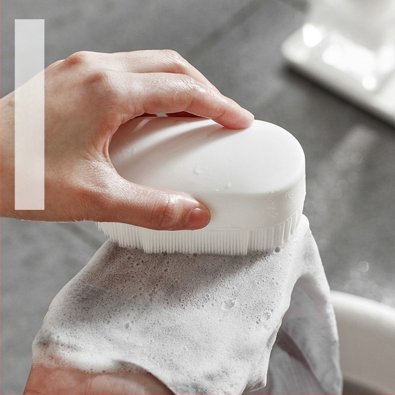 Четка за пране с меки власинки, марка Yuyou, пластмасова конструкция, тегло 42 г, кашон 200 бр.