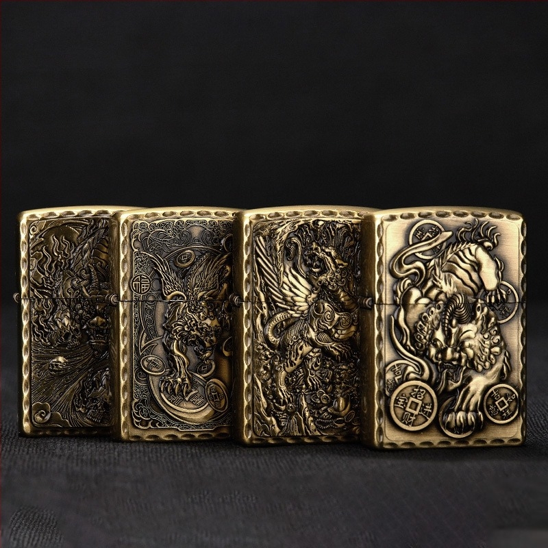 Метална керосинова запалка с релефен античен дизайн и ветроустойчиво изпълнение, митични зверове: дракон, тигър и Сузаку