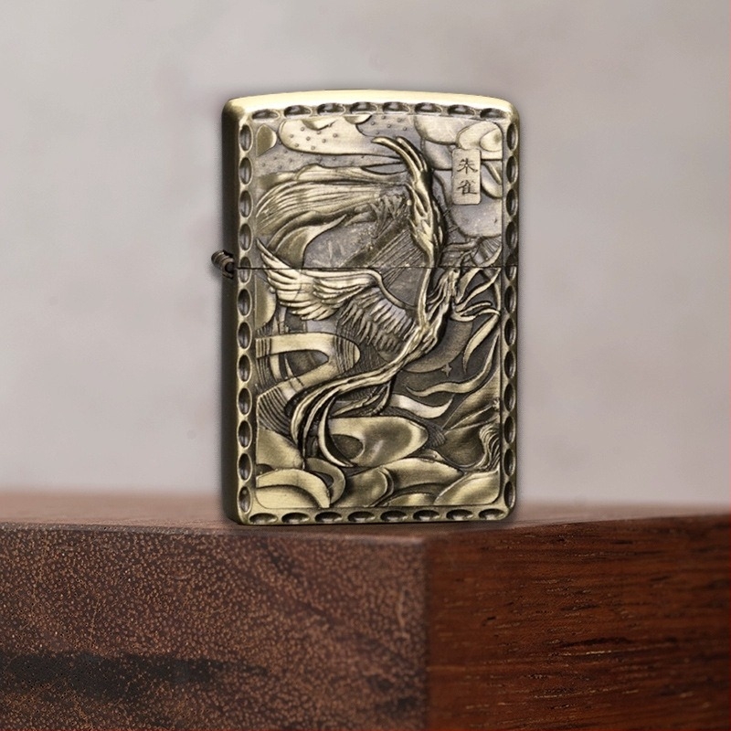 Метална керосинова запалка с релефен античен дизайн и ветроустойчиво изпълнение, митични зверове: дракон, тигър и Сузаку