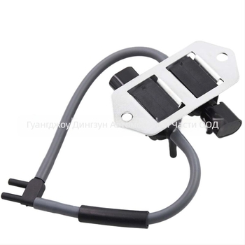 8657A031 Електромагнитен клапан за съединителя на маховика за Mitsubishi L200, Triton, Pajero и Montero; съвместим с K5T47776