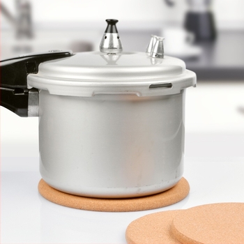 Кръгла дървена подложка за хранене с топлоизолация — материал дърво; форма кръгла; без електричество