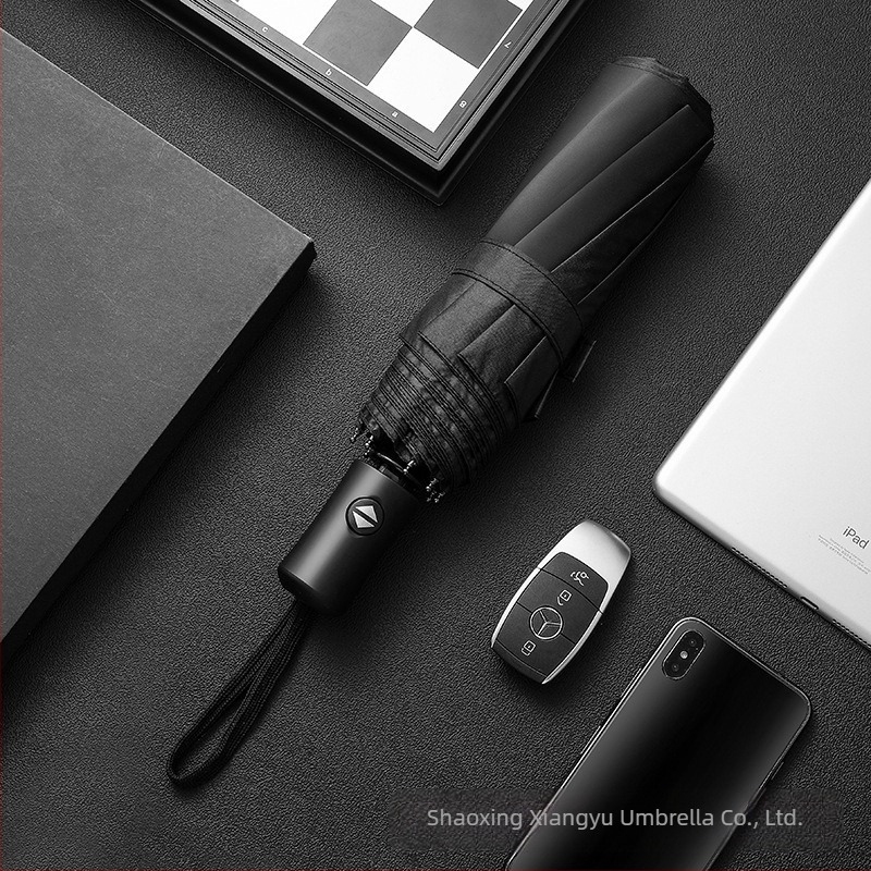 Чадър със 8 ребра, ветроустойчив трипътен дизайн, полуавтоматично отваряне и автоматично прибиране, възможност за печат на лого, плат 210T