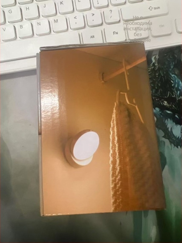 LED нощна лампа с датчик за движение, 360° въртене, магнитно закрепване, презареждаща се батерия (360° въртене, сензор за движение, LED, презареждаща се батерия, магнитно закрепване)