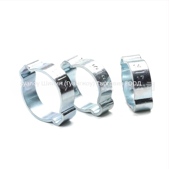 Скоба за тръби, двойно ухо, галванизирана, за Ø5–20 мм тръби, марка SY