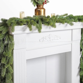 Коледна гирлянда от изкуствени смърчови иглички, пластмаса и желязо — за вътрешна и външна употреба, модерен минималистичен стил, подходяща за Коледа