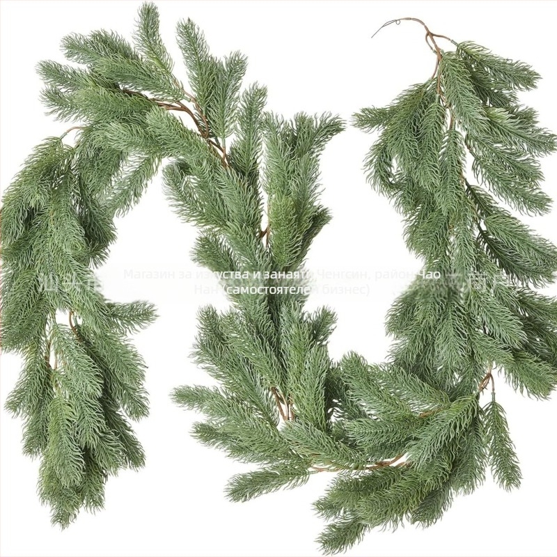 Коледна гирлянда от изкуствени смърчови иглички, пластмаса и желязо — за вътрешна и външна употреба, модерен минималистичен стил, подходяща за Коледа