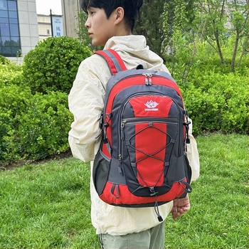 Раница за планински походи – голям капацитет, ултралека, разширяема, с въздушни презрамки за удобство при активностите на открито