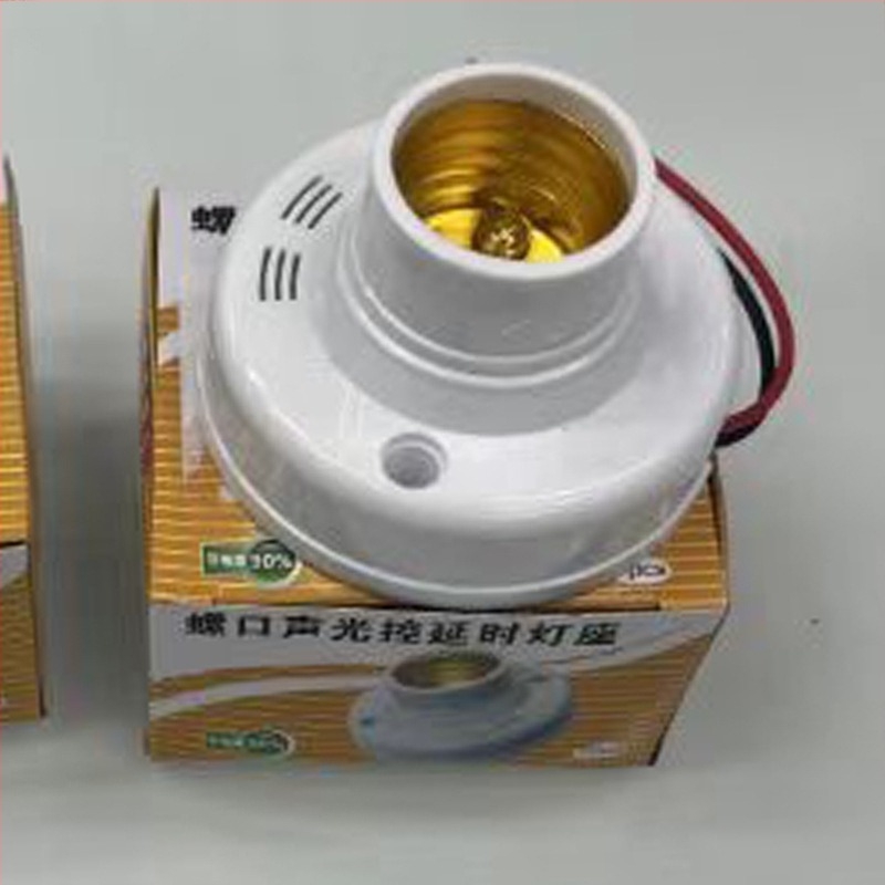 E27 керамичен резбов държач за лампа, PVC корпус и PVC абажур, IP20, модел QPD-008, захранване от гнездо