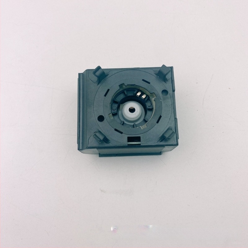 D2S/D2R адаптер за ксенонови HID фарове 5DD008319-10