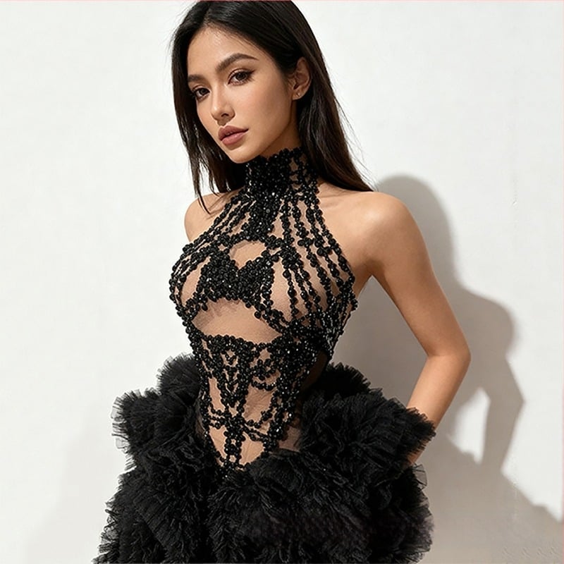 Рокля с кристали и тюлева пола, тесен силует (мрежест плат, спандекс >95%, Есен 2025, Hotfix кристали)