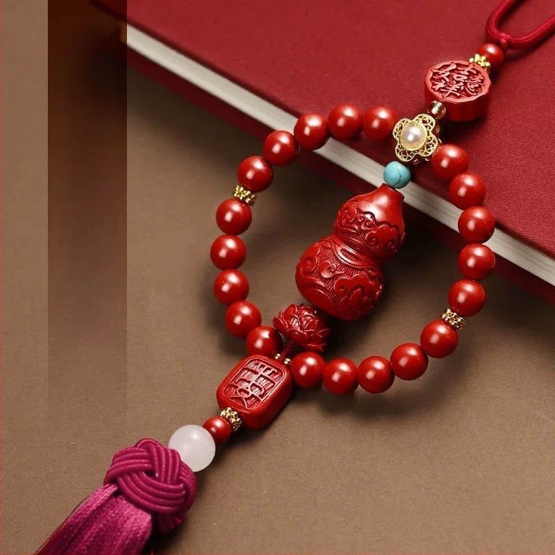 Ръчно преплетено cinnabar тиквено автомобилно украшение за интериор