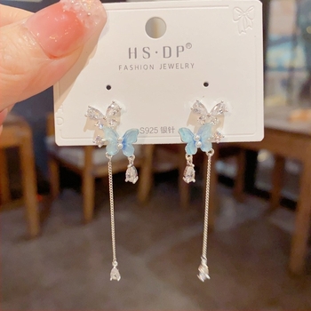 Обеци - мед, форма: животно/зодия, прост стил, за жени, лято 2025