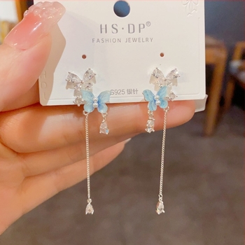 Обеци - мед, форма: животно/зодия, прост стил, за жени, лято 2025