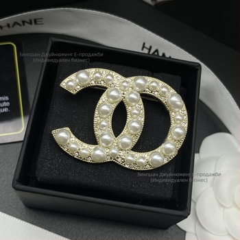 Брошка от месинг с диамантено инкрустиране, за жена, елегантен стил, форма на буква, паметна серия, есен 2025