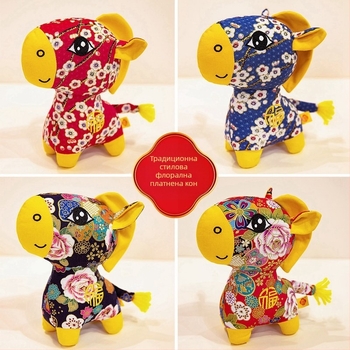 Плюшено конче‑ключодържател в китайски стил плат, персонализируеми мостри, пълнеж PP памук, опаковка в мрежеста торбичка, подходящо за деца 7–14 години.