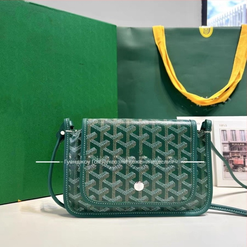 Чанта конверт PVC, хоризонтална квадратна форма, покрито откриване, подплата канвас, вътрешни джобове (скрит цип, джоб за телефон, джоб за документ)