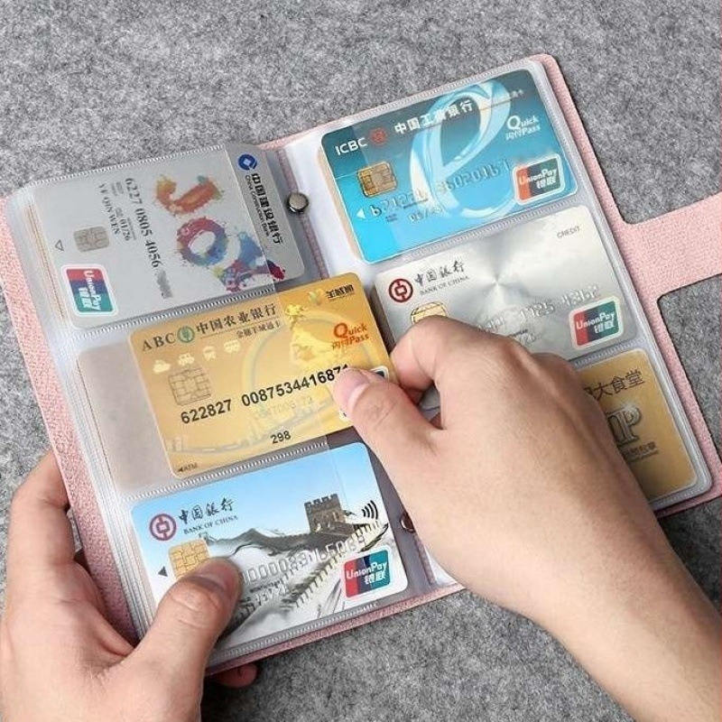 Универсален калъф за карти с множество отделения и джоб за идентификационна карта, облицовка от изкуствена кожа за ежедневна употреба.