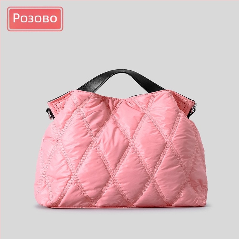 Down Bag Tote чанта – полиестер, хоризонтална квадратна форма, цип за откриване, вътрешни джобове: джоб с цип, джоб за телефон, допълнителен джоб с цип; с един рамен ремък