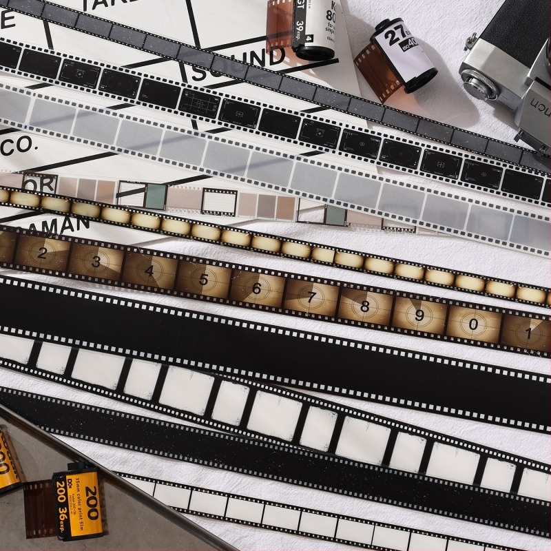 Кутия с лента за дневник – Time Film серия, тема фотоапарат, DIY материал с декоративни кръгли стикери, 2 стила; дебелина 0.04 мм; основен материал PET; марка Dark Shadow; тегло 130 g; пуск 2025-11-03