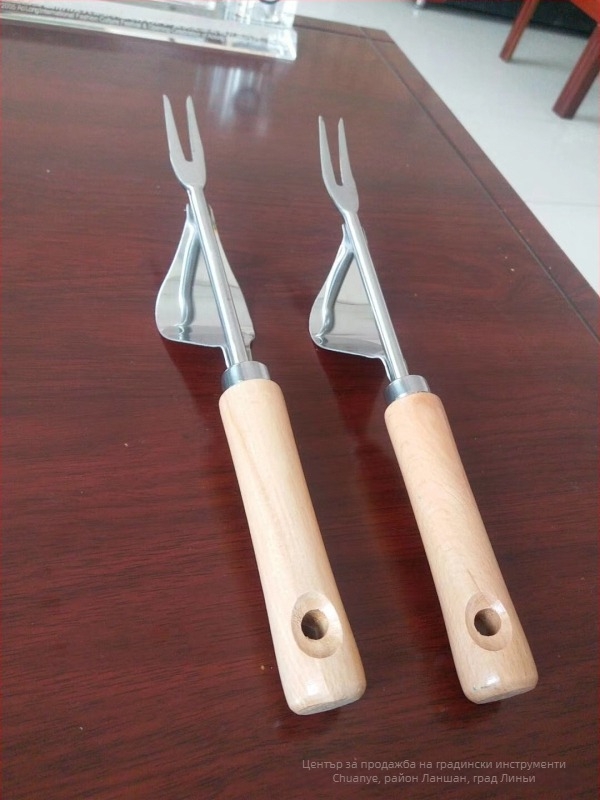 Лопата за градина от неръждаема стомана с дървена дръжка, дължина на лопатата 60, широчина 50.