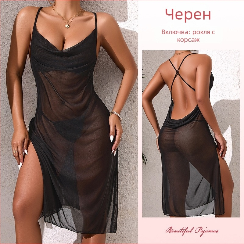 Прозрачна мрежеста нощница с дълбок V-образен деколте, кръстосан гръб и асиметричен разрез, средна дължина.